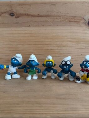 1970's Smurfs Set of 5 PEYO SCHLEICH Vintage Collectible Figures (Approx 2")